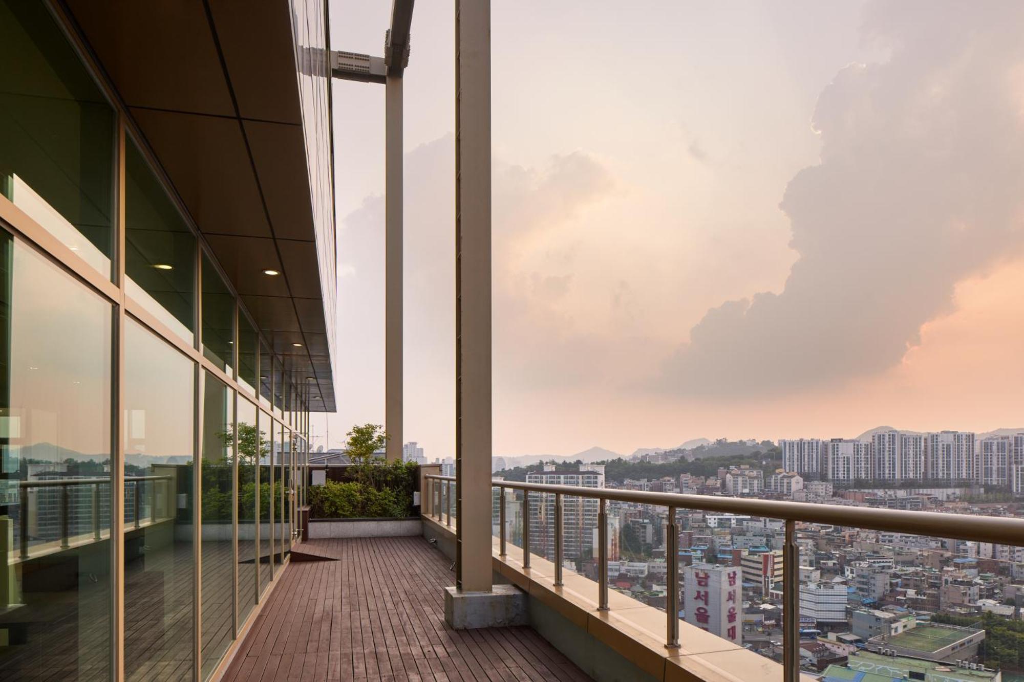 Mangrove Sinseol Hotel Сеул Екстериор снимка