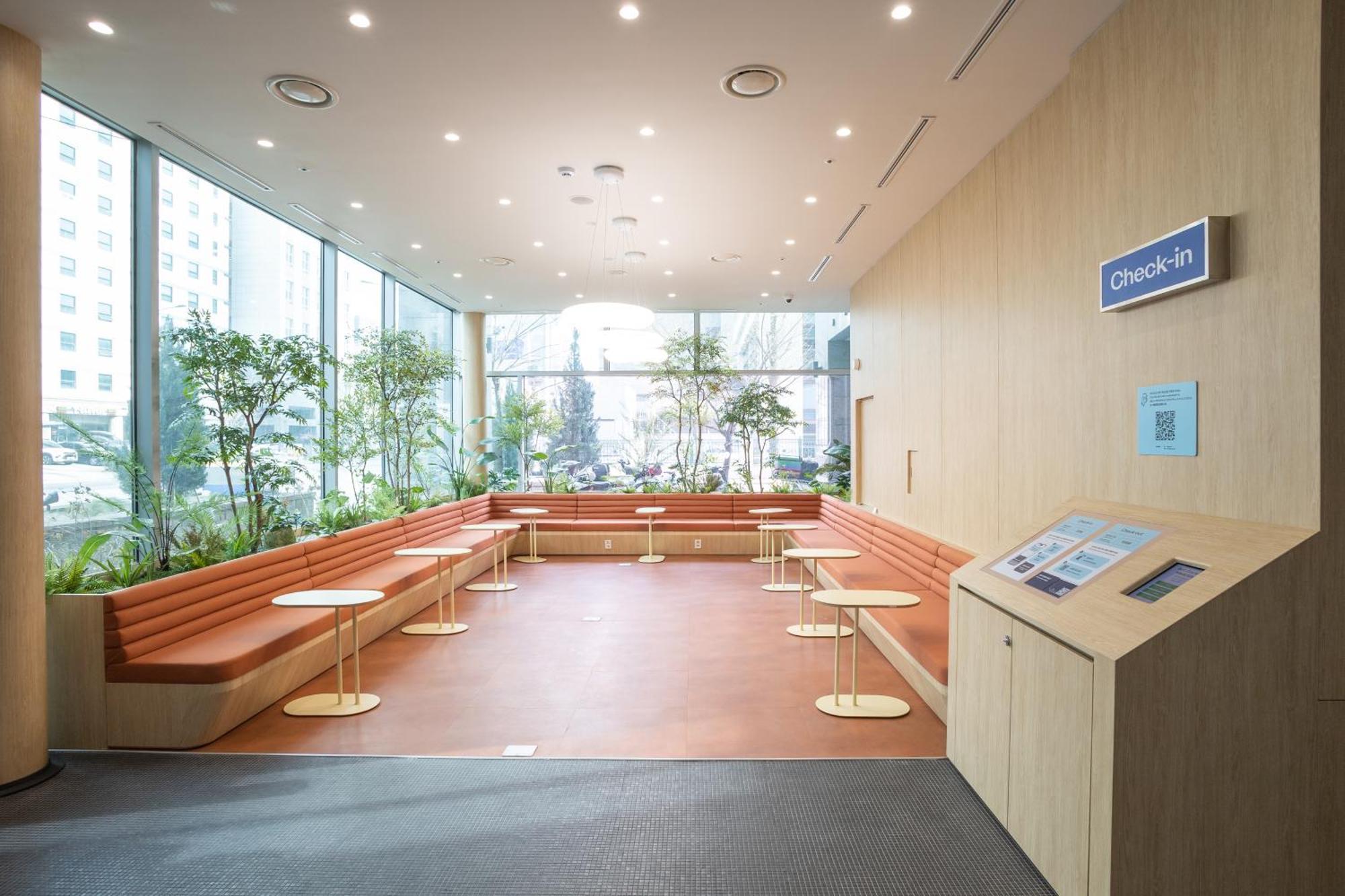 Mangrove Sinseol Hotel Сеул Екстериор снимка